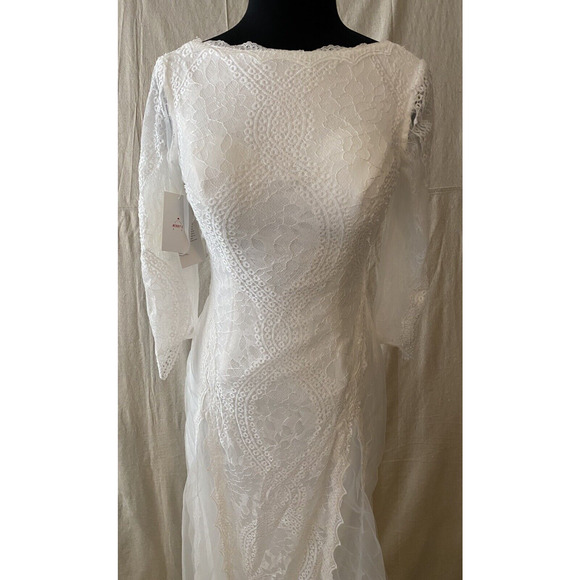 NWT Merry's Wedding Dress Size 4 Sheer Lace Silky Lining Flowing Bottom Train - Picture 13 of 16